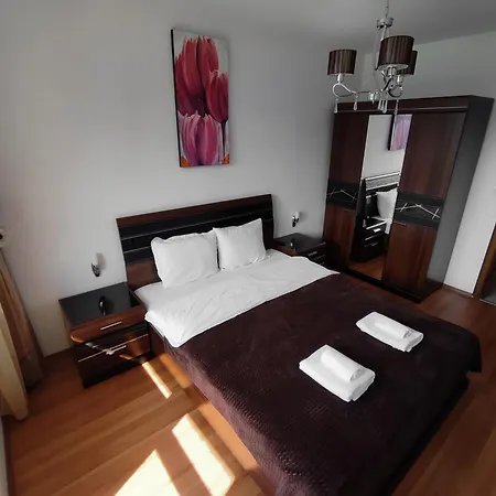 Belvedere Club Spa&pool Private Apartman Banszko